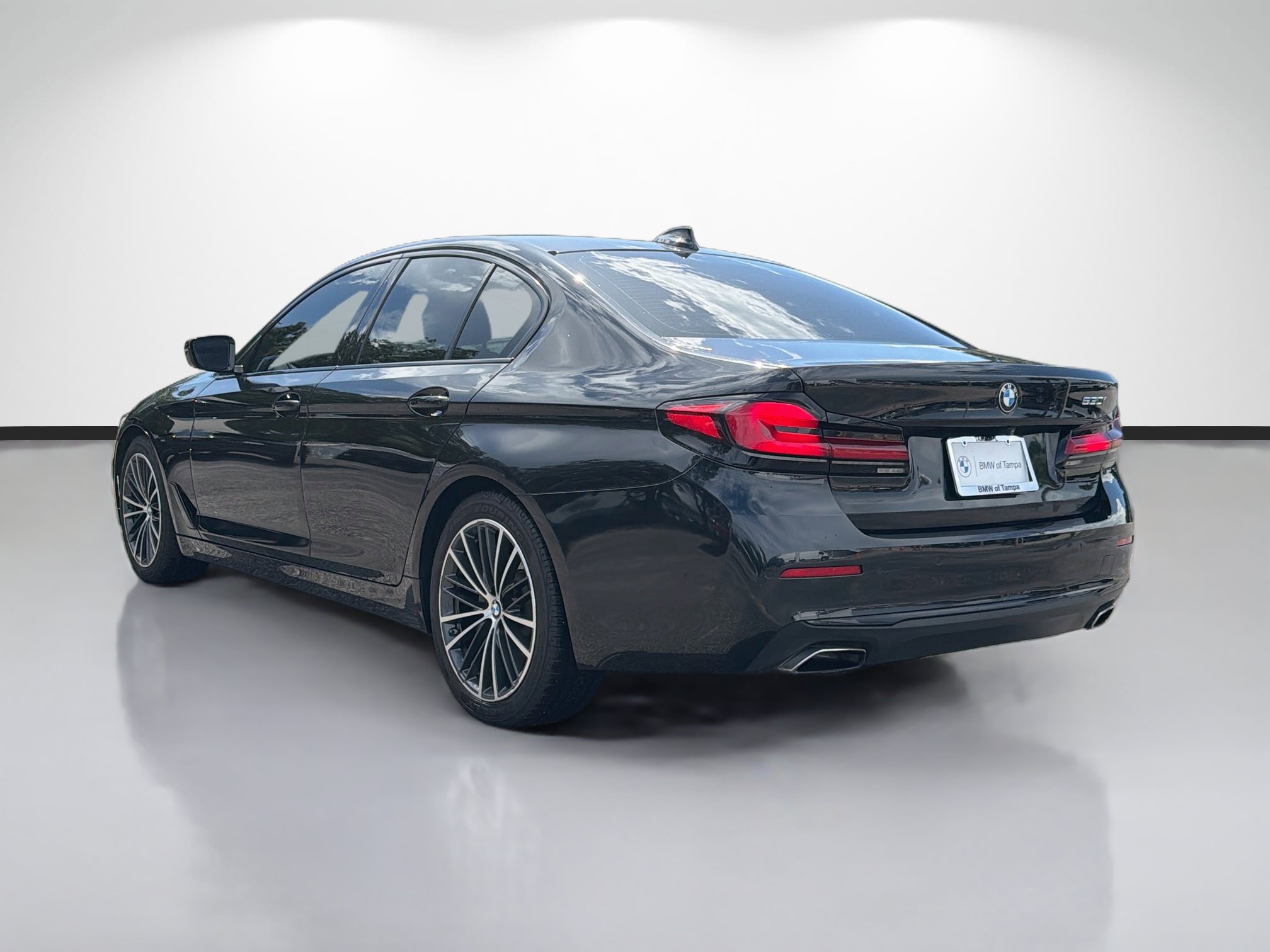 Used 2021 BMW 530i w/ Convenience Package RWD image 5