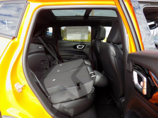 New 2026 Jeep Compass Latitude w/ Sun and Sound Group image 26