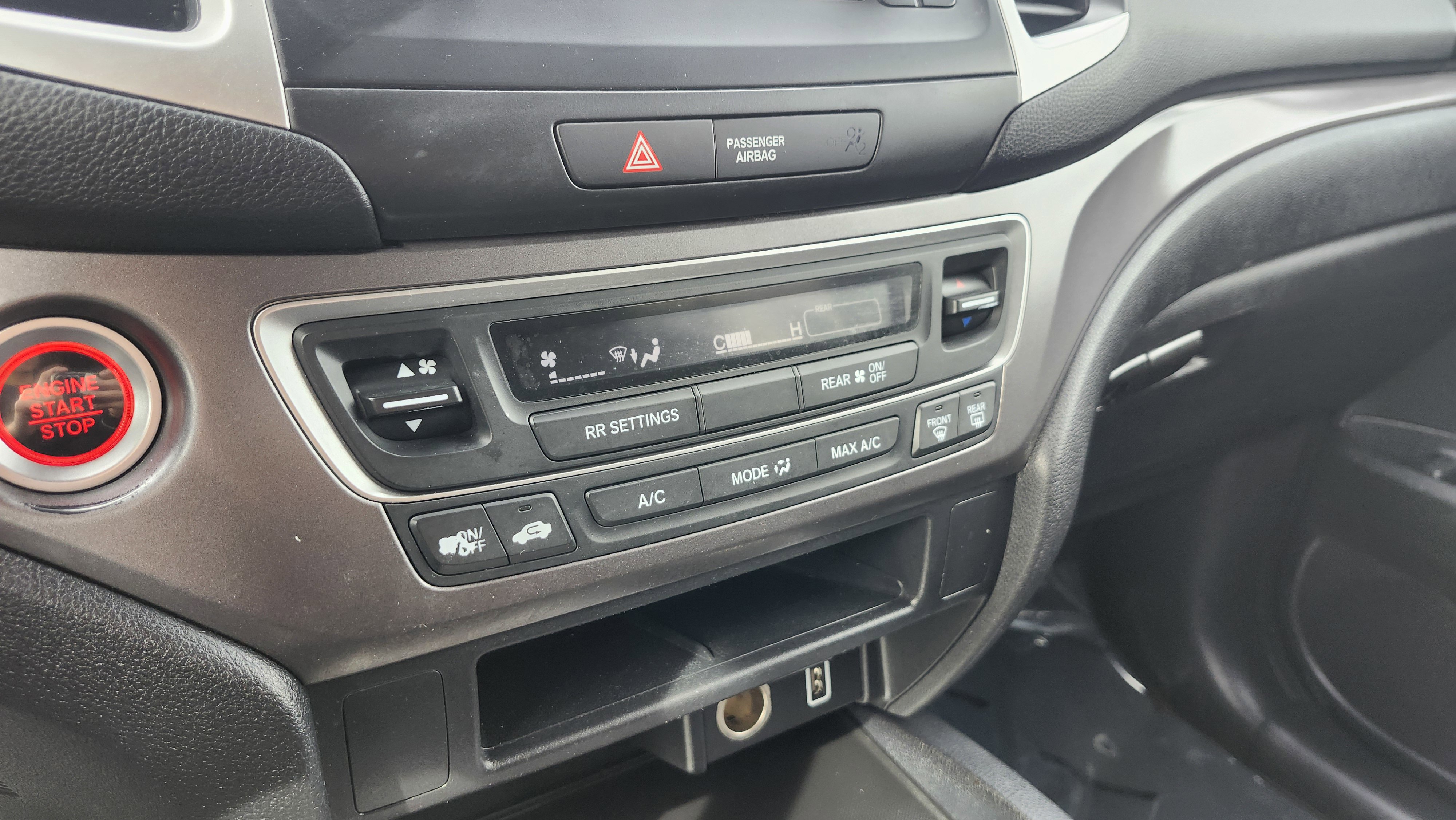 Used 2020 Honda Pilot LX image 28