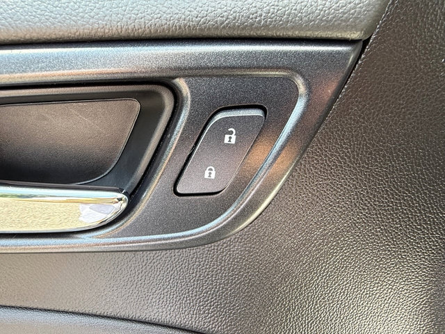 Used 2020 Chevrolet Tahoe Premier RWD image 12