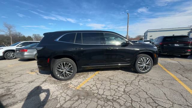 New 2026 Buick Enclave Avenir w/ Super Cruise Package FWD image 9