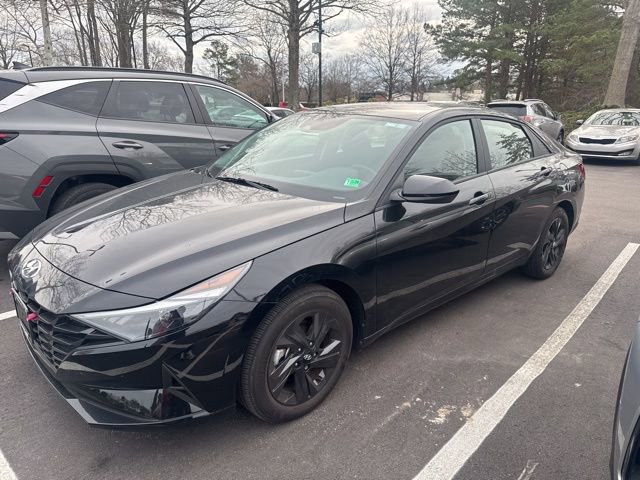 Used 2023 Hyundai Elantra SEL image 5