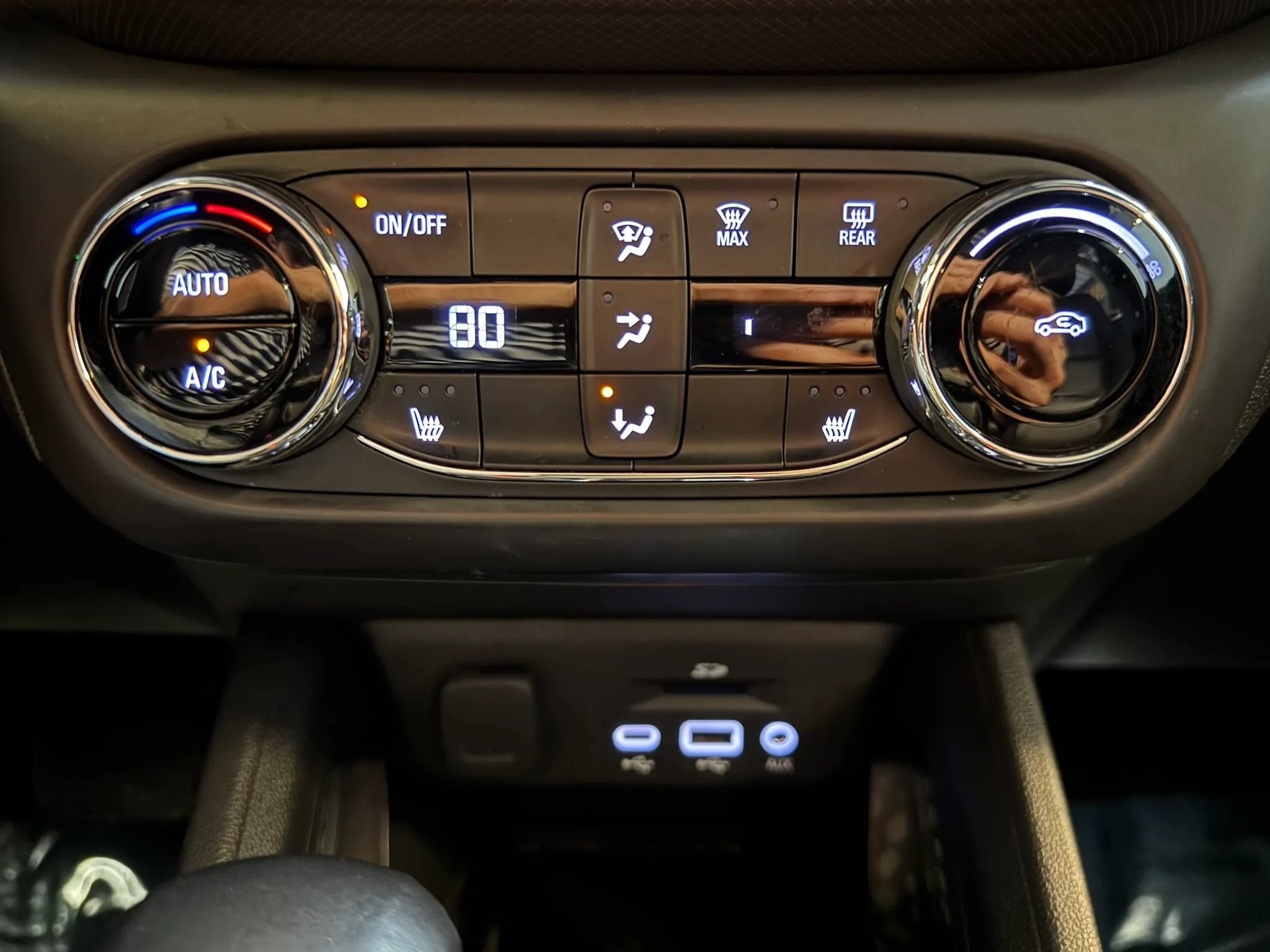 Used 2021 Chevrolet TrailBlazer ACTIV w/ Technology Package FWD image 17