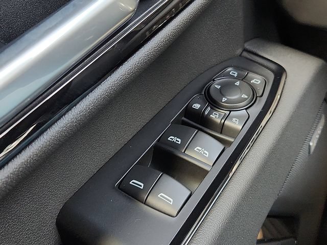 New 2026 GMC Sierra 2500 AT4 w/ AT4 Premium Plus Package AWD/4WD image 16