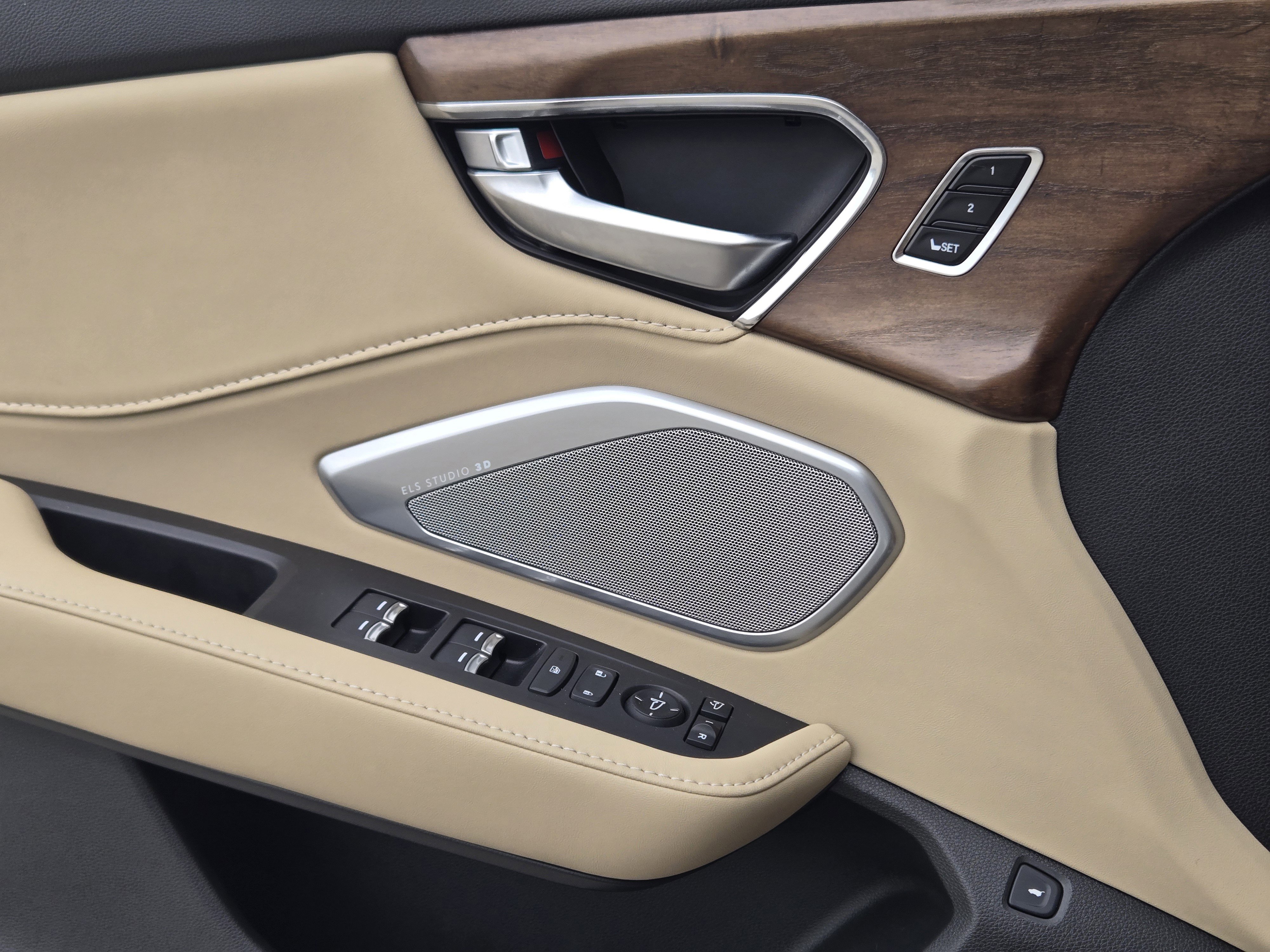 Used 2024 Acura RDX SH-AWD w/ Advance Package image 23