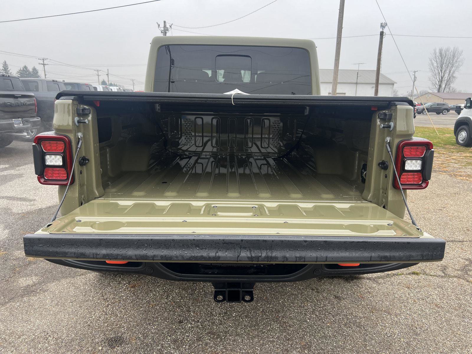 New 2026 Jeep Gladiator Mojave image 37