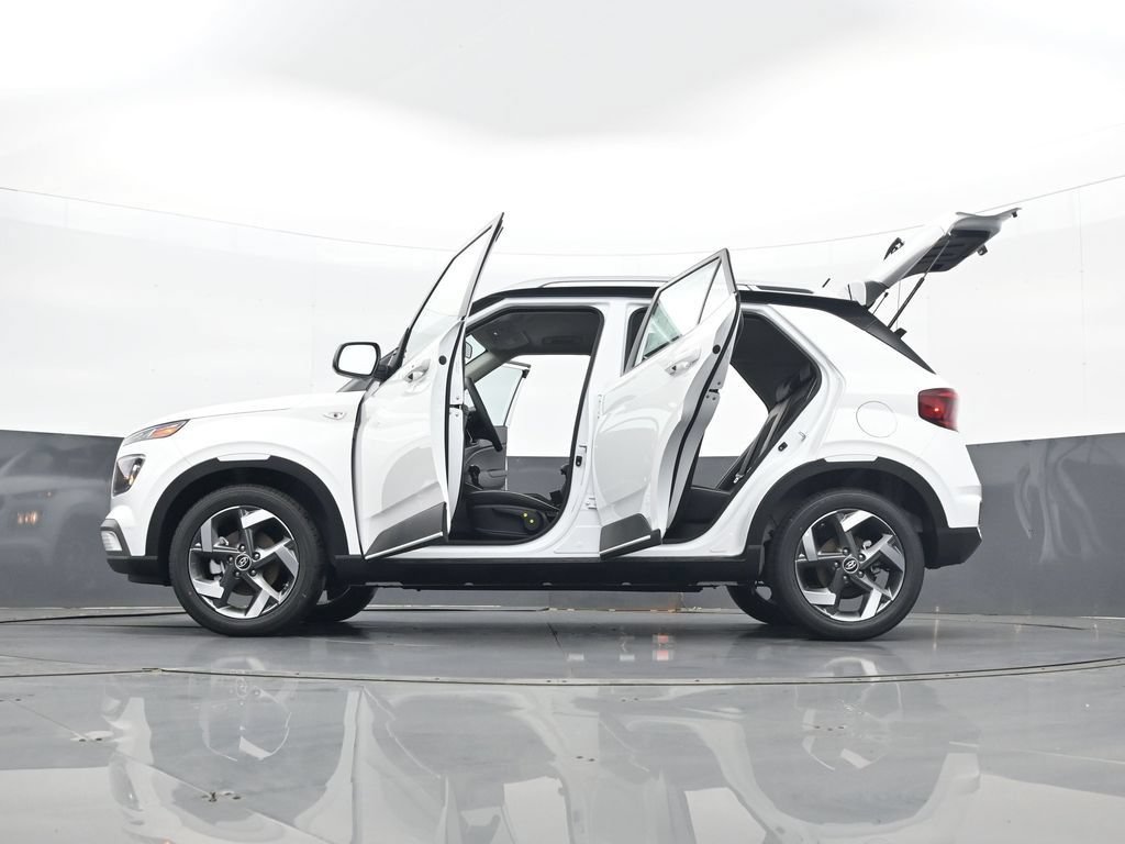 New 2026 Hyundai Venue SEL FWD image 34