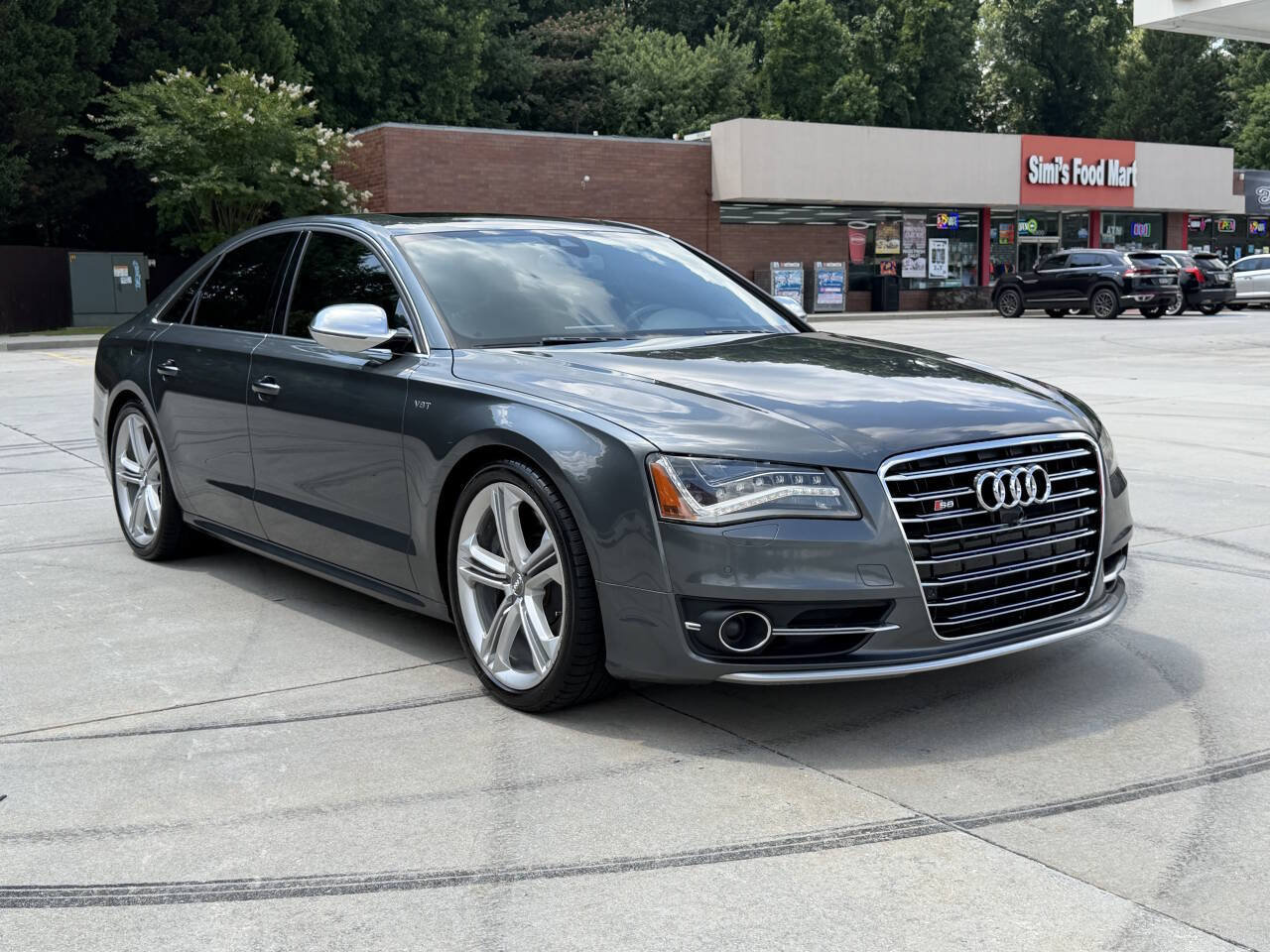 Used 2014 Audi S8 AWD/4WD image 3