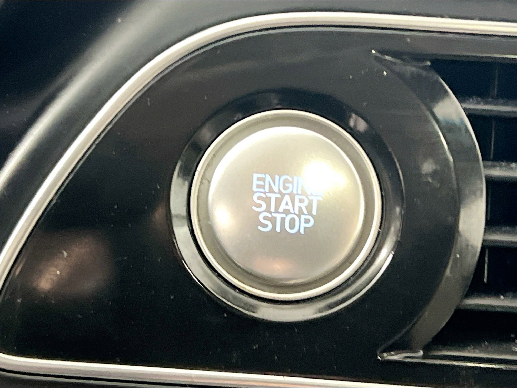 Used 2020 Genesis G70 3.3T w/ Elite Package image 24