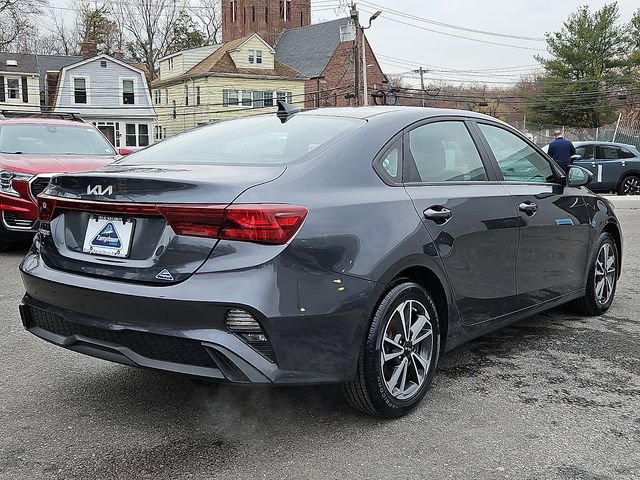 Used 2023 Kia Forte LXS image 6