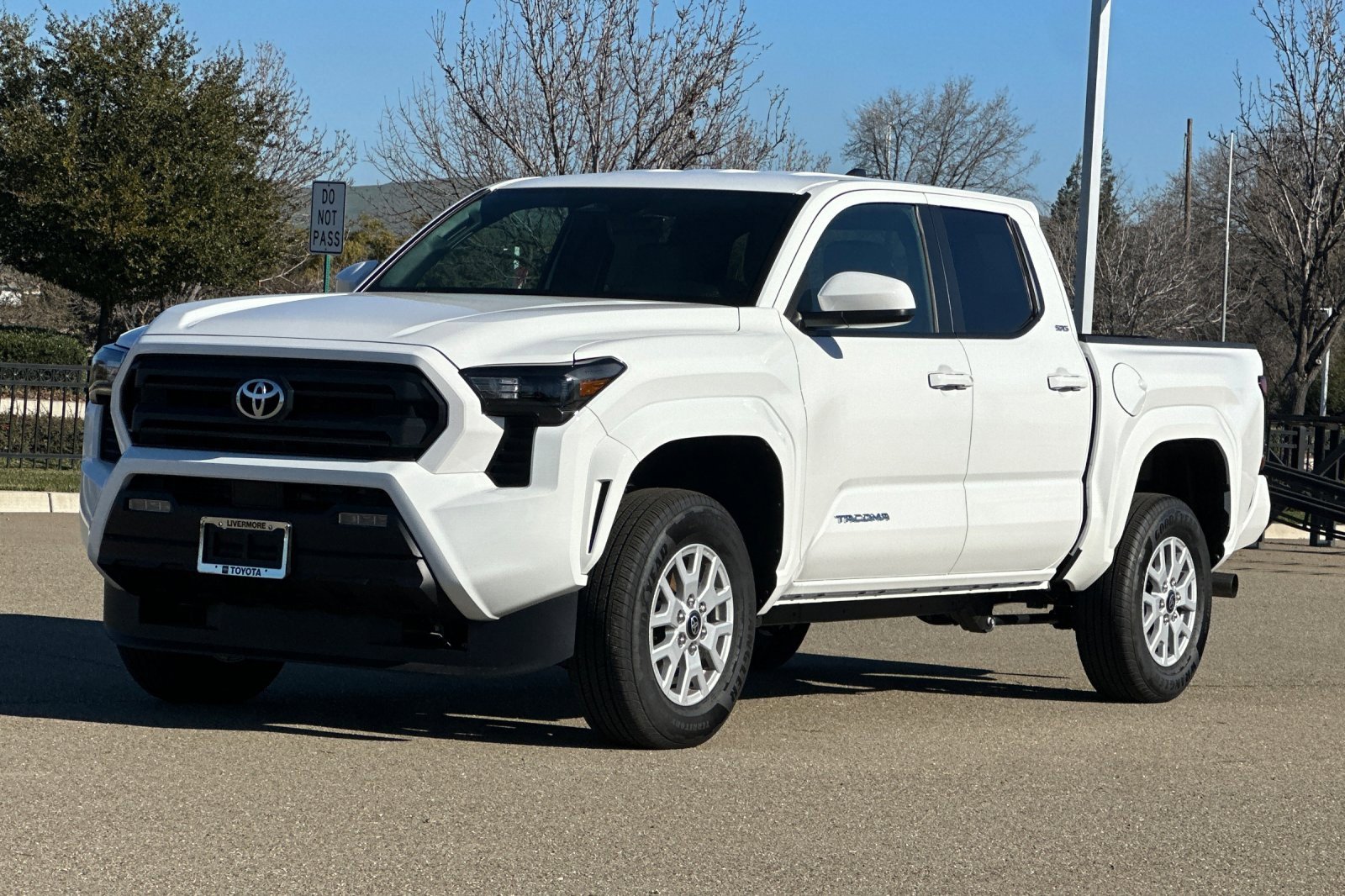 New 2025 Toyota Tacoma SR5 image 7