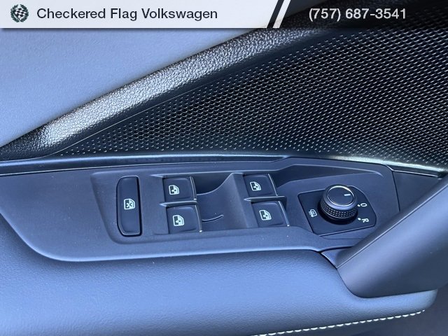 New 2026 Volkswagen Tiguan SE R-Line image 16