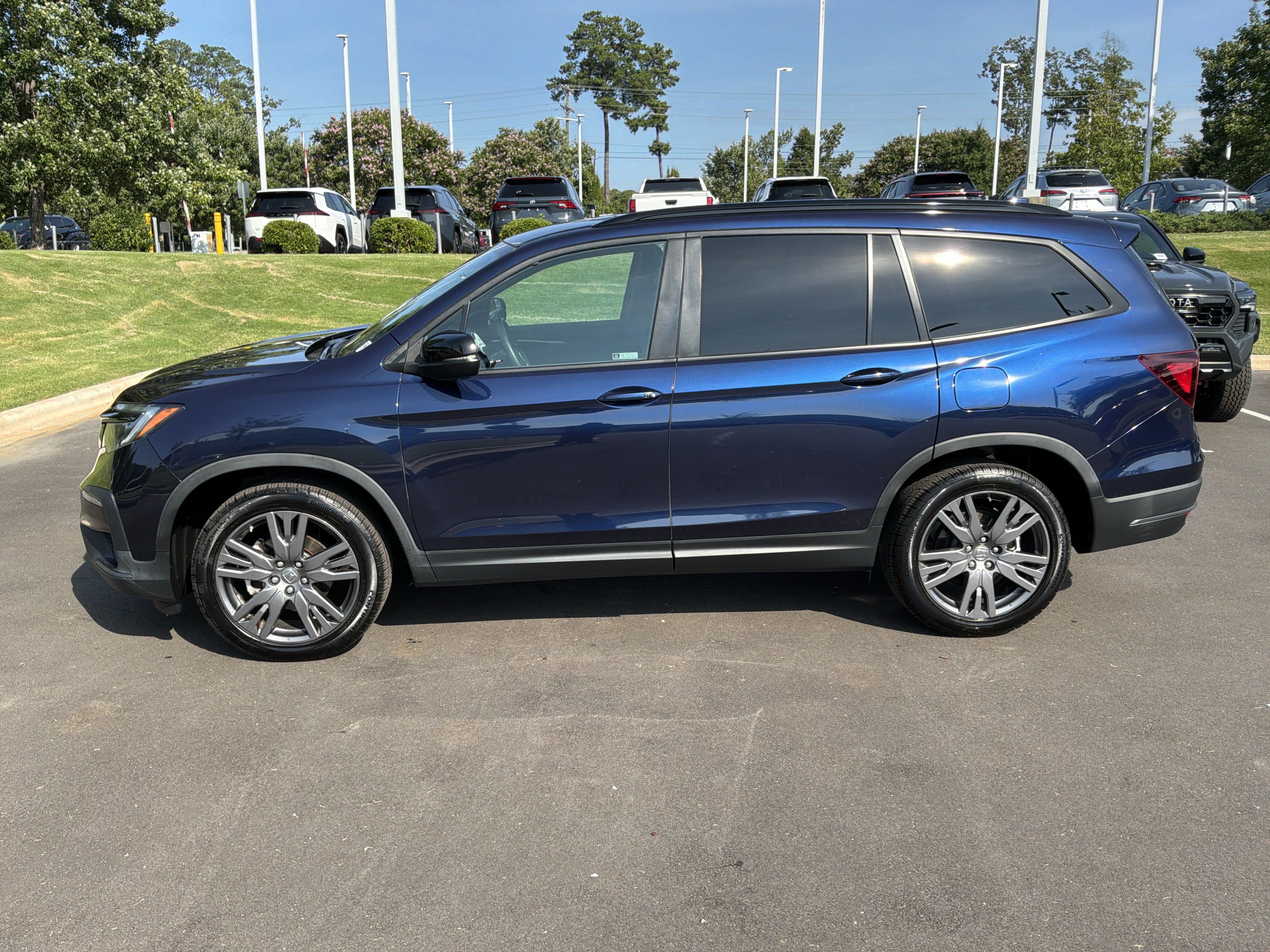 Used 2022 Honda Pilot Sport image 7