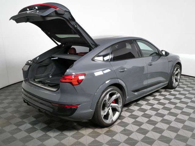 Used 2024 Audi SQ8 e-tron Premium Plus w/ Black Optic Package AWD/4WD image 27