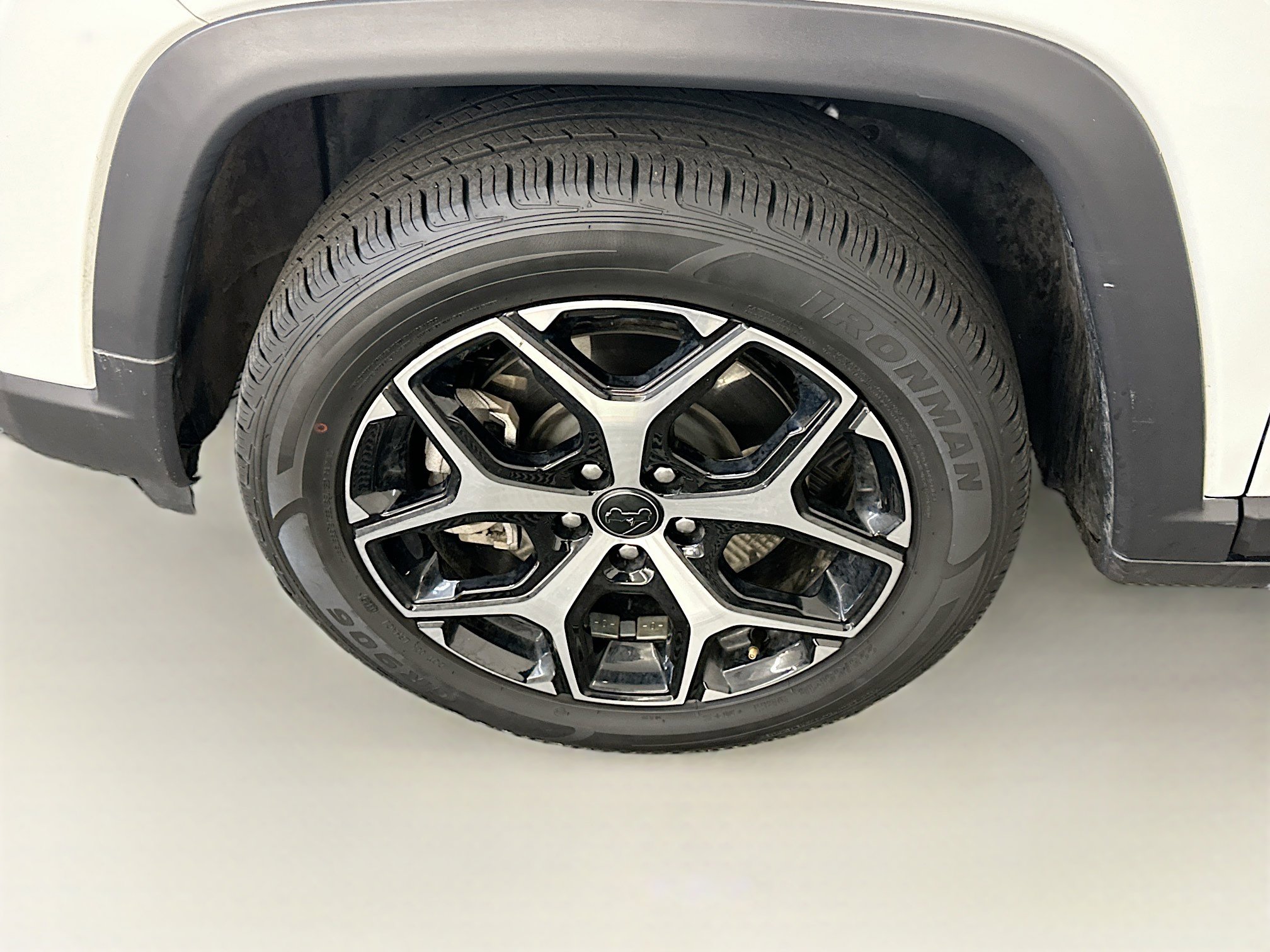 Used 2025 Jeep Compass Limited image 11