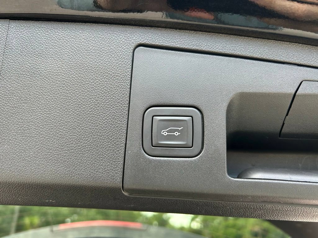 Used 2025 Cadillac XT4 Premium Luxury FWD image 51