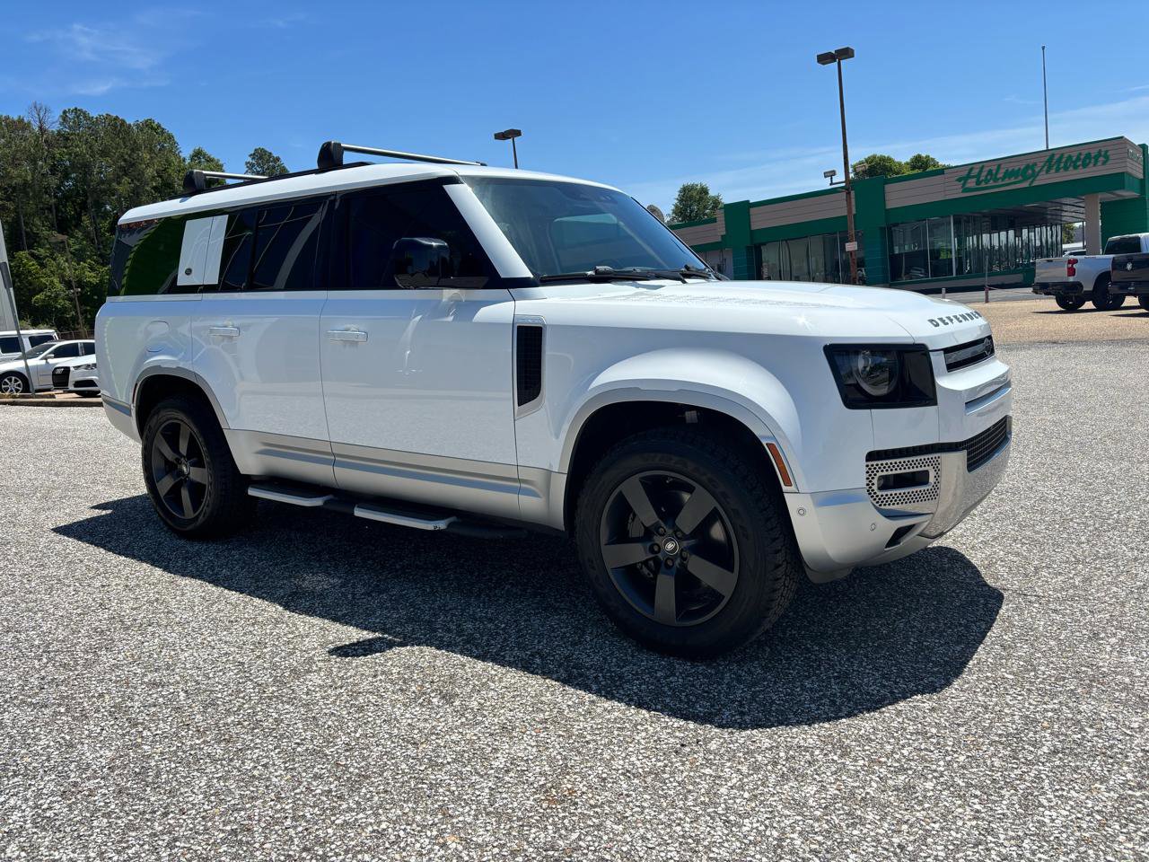 Used 2023 Land Rover Defender 130 SE image 10