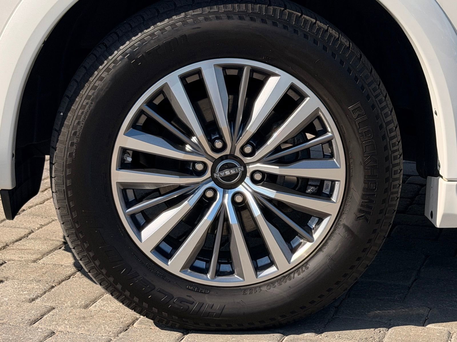 Used 2022 Nissan Armada SL w/ Captain's Chairs Package image 12