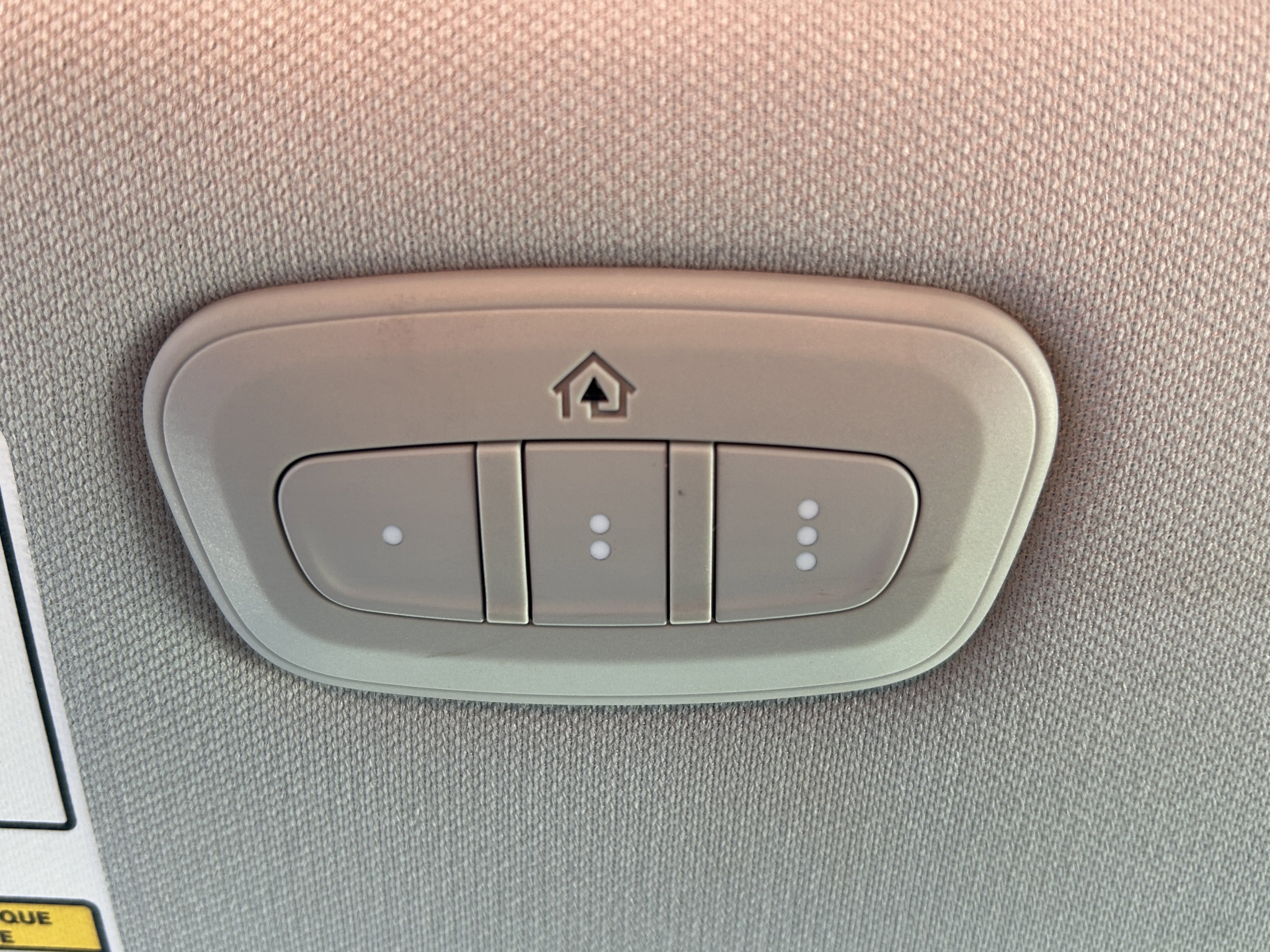 Used 2019 Jeep Cherokee Limited image 40