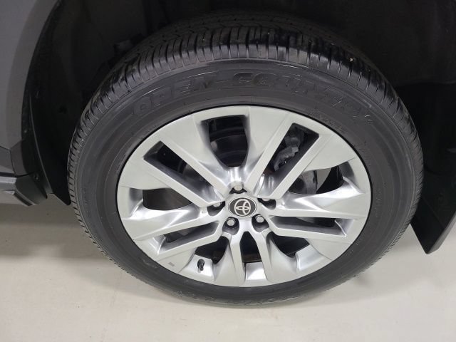 Certified 2023 Toyota RAV4 XLE Premium AWD/4WD image 45