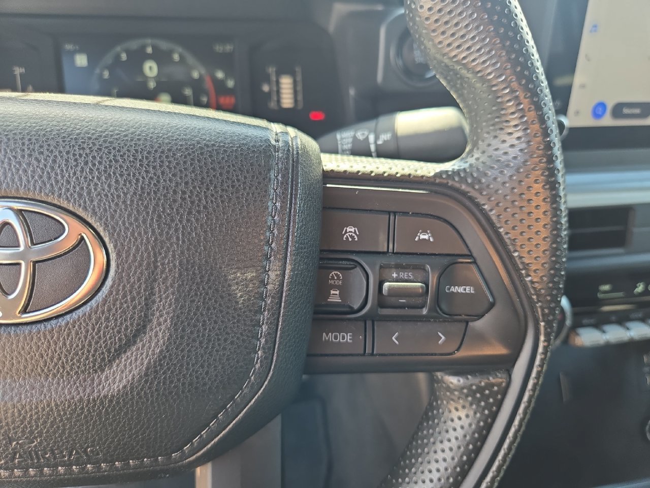 Used 2024 Toyota Tacoma SR5 AWD/4WD image 13