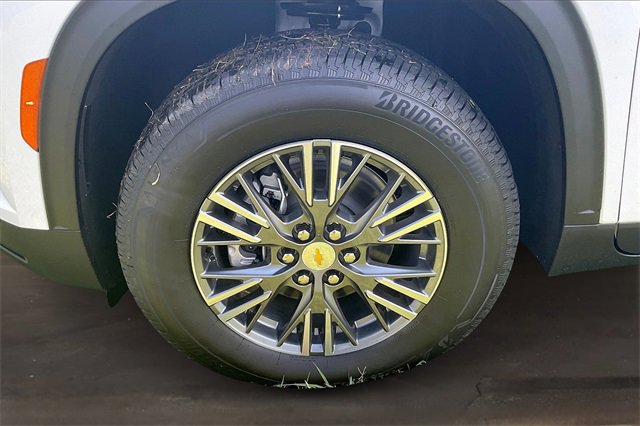 New 2026 Chevrolet Traverse LT w/ Driver Confidence Package image 13