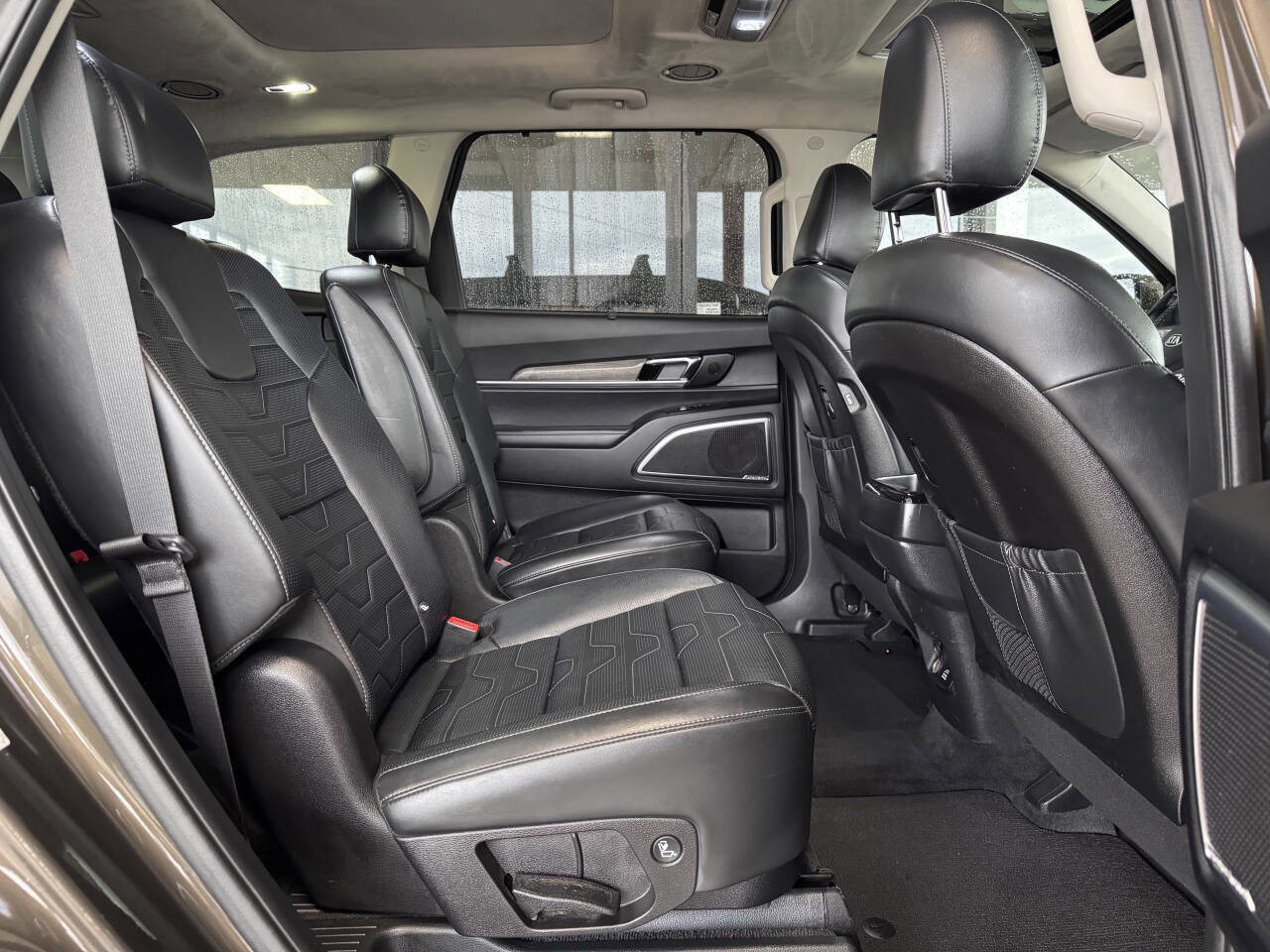 Used 2021 Kia Telluride SX w/ SX Prestige Package image 15