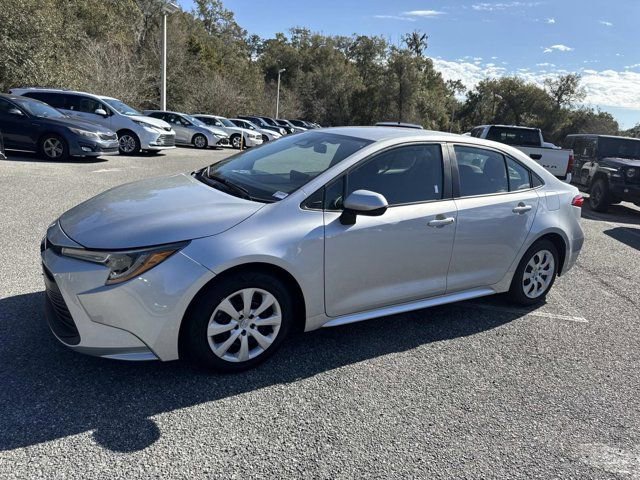 Used 2023 Toyota Corolla LE image 5