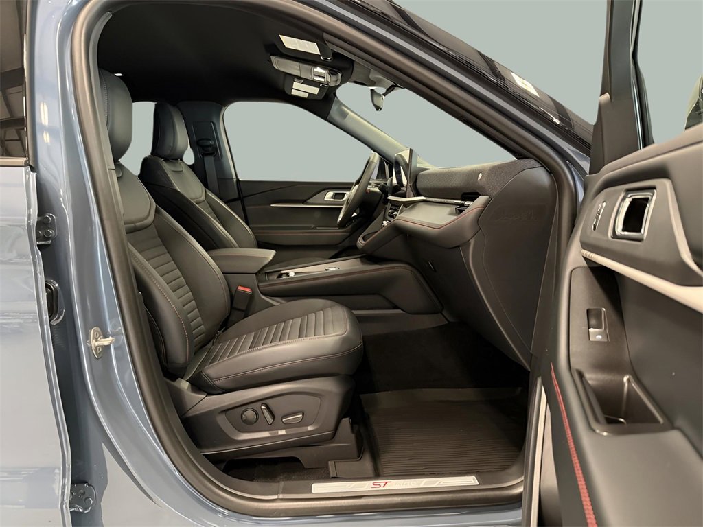 New 2026 Ford Explorer ST-Line image 27