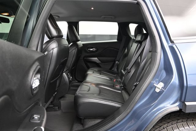 Used 2020 Jeep Cherokee Latitude Plus w/ Cold Weather Group AWD/4WD image 22