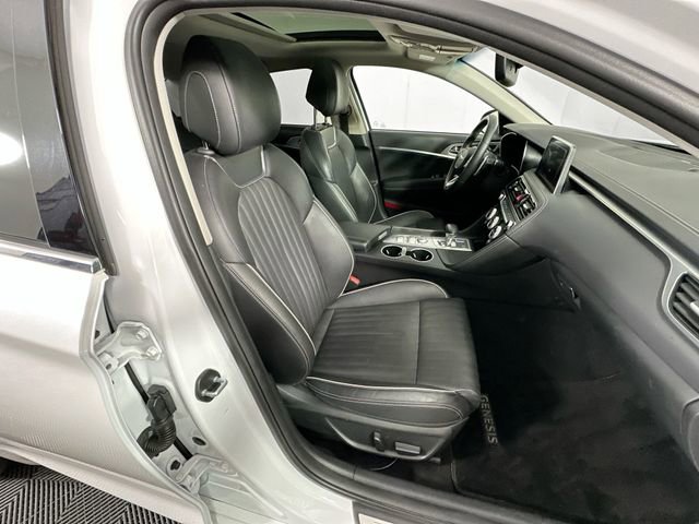 Used 2021 Genesis G70 2.0T w/ Elite Package image 30
