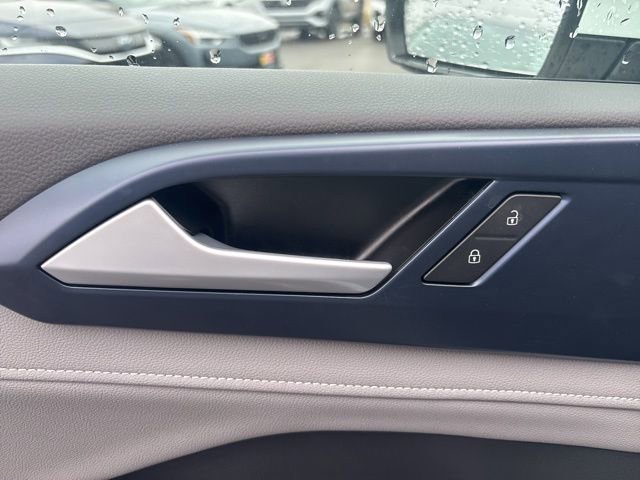 Used 2024 Volkswagen Taos SE image 10