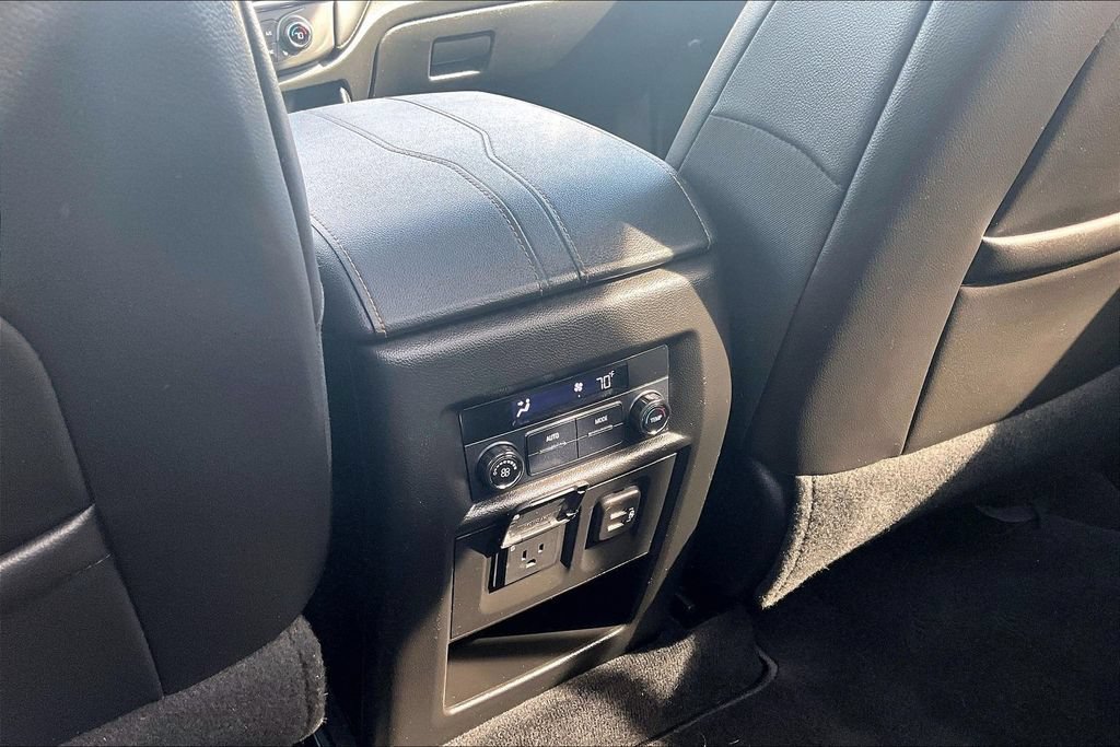 Used 2021 Chevrolet Traverse RS AWD/4WD image 35