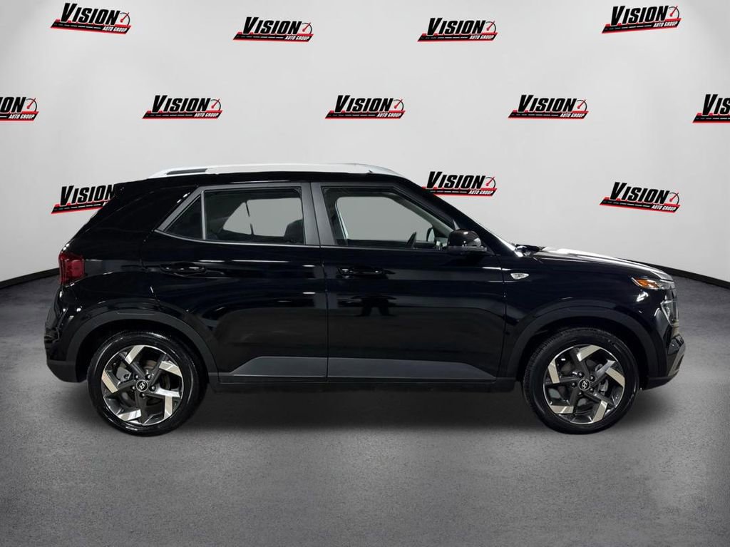 Certified 2026 Hyundai Venue SEL image 4