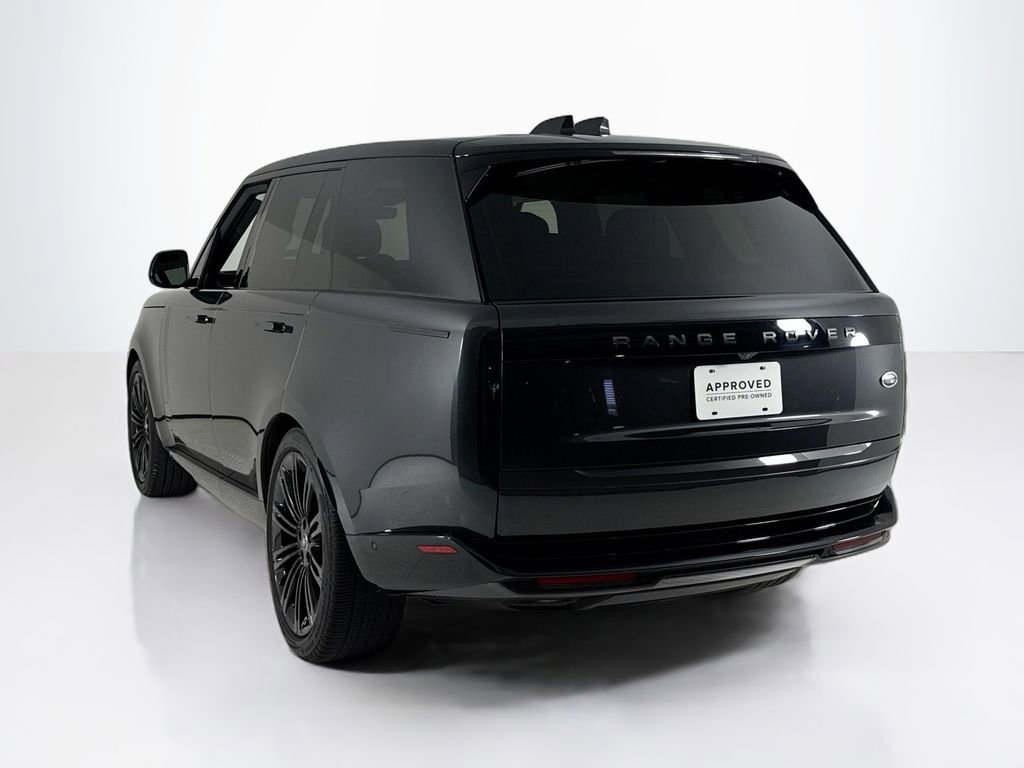 Used 2023 Land Rover Range Rover SE image 3