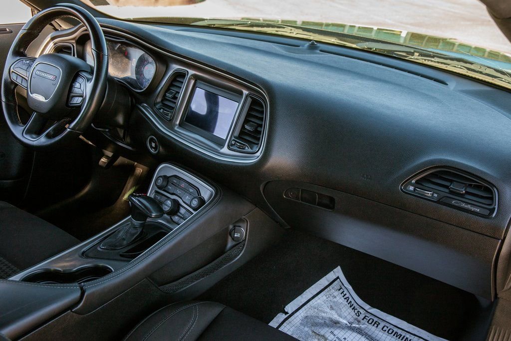 Used 2020 Dodge Challenger SXT w/ Driver Convenience Group image 11