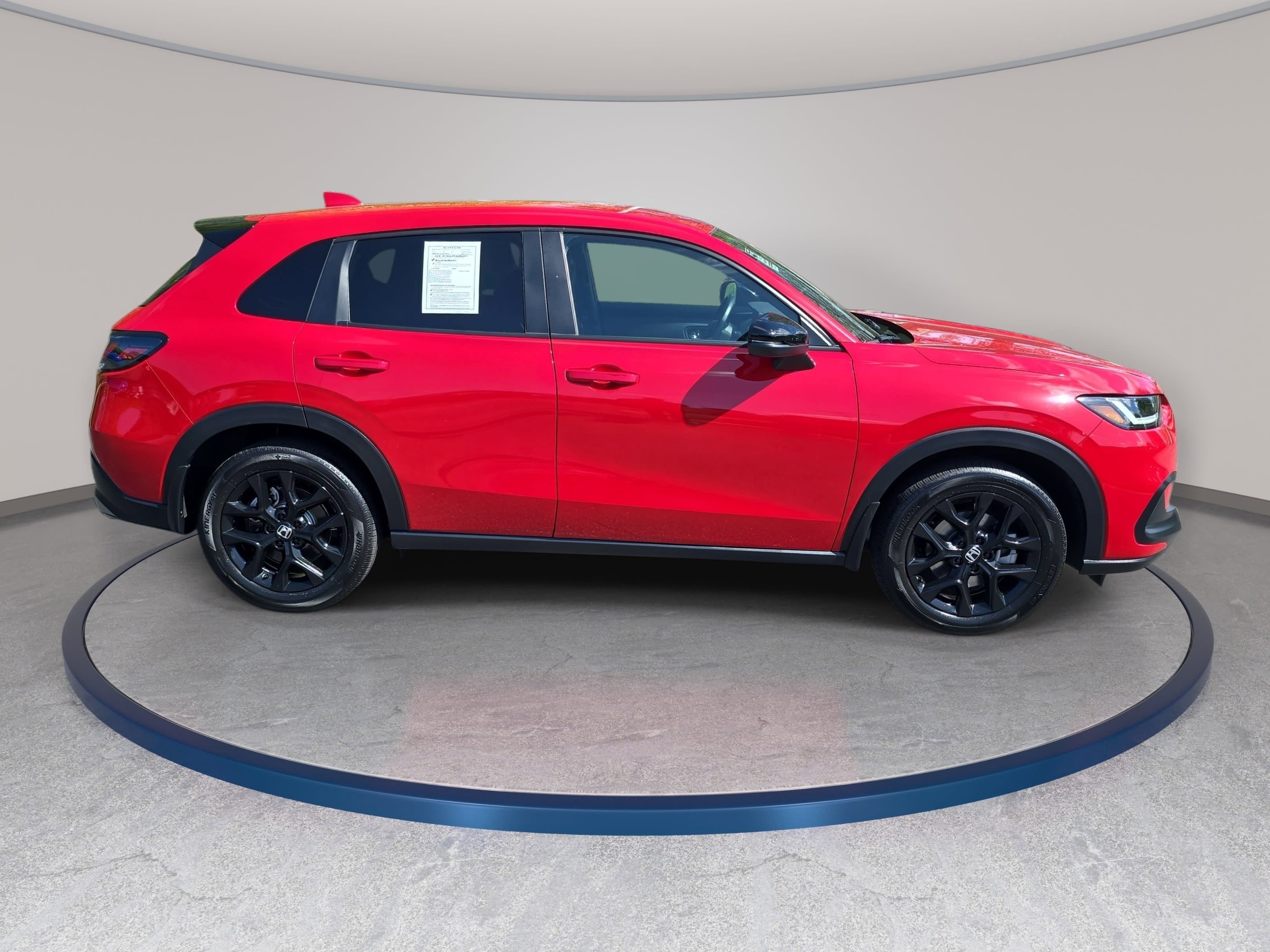 Used 2025 Honda HR-V Sport image 4