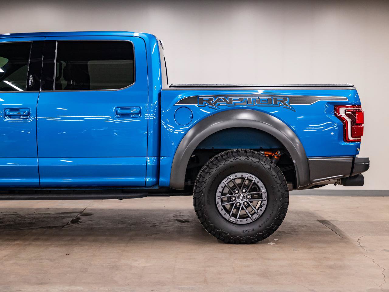 Used 2020 Ford F150 Raptor w/ Equipment Group 802A Luxury AWD/4WD image 21