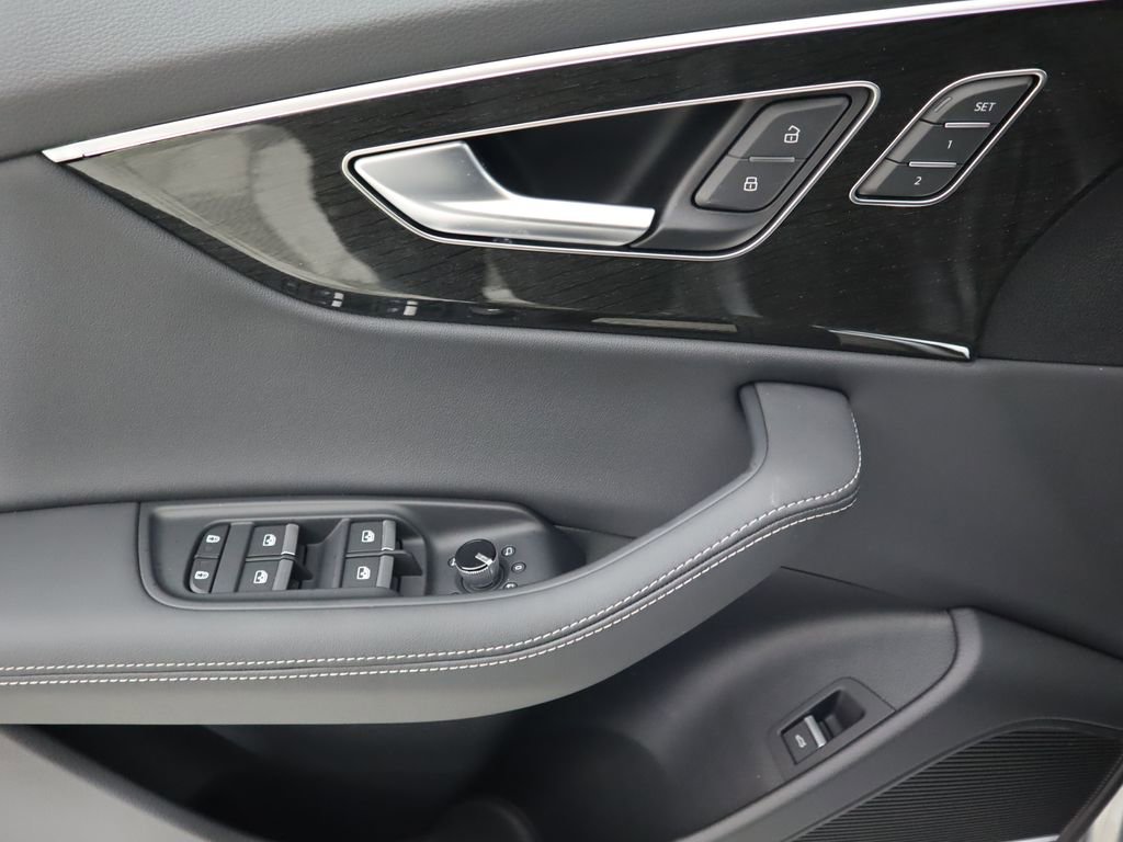 New 2025 Audi Q8 Premium Plus image 24