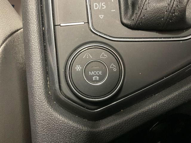 Used 2020 Volkswagen Tiguan SE image 27
