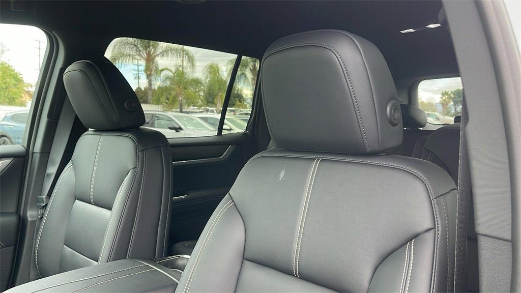 New 2026 GMC Acadia Elevation image 13