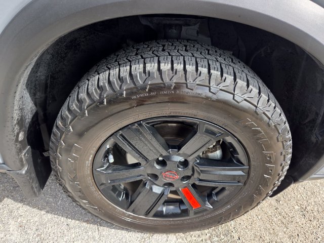 Used 2025 Nissan Rogue SV AWD/4WD image 10