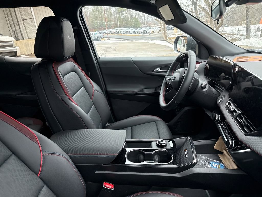 Used 2026 Chevrolet Equinox RS image 11