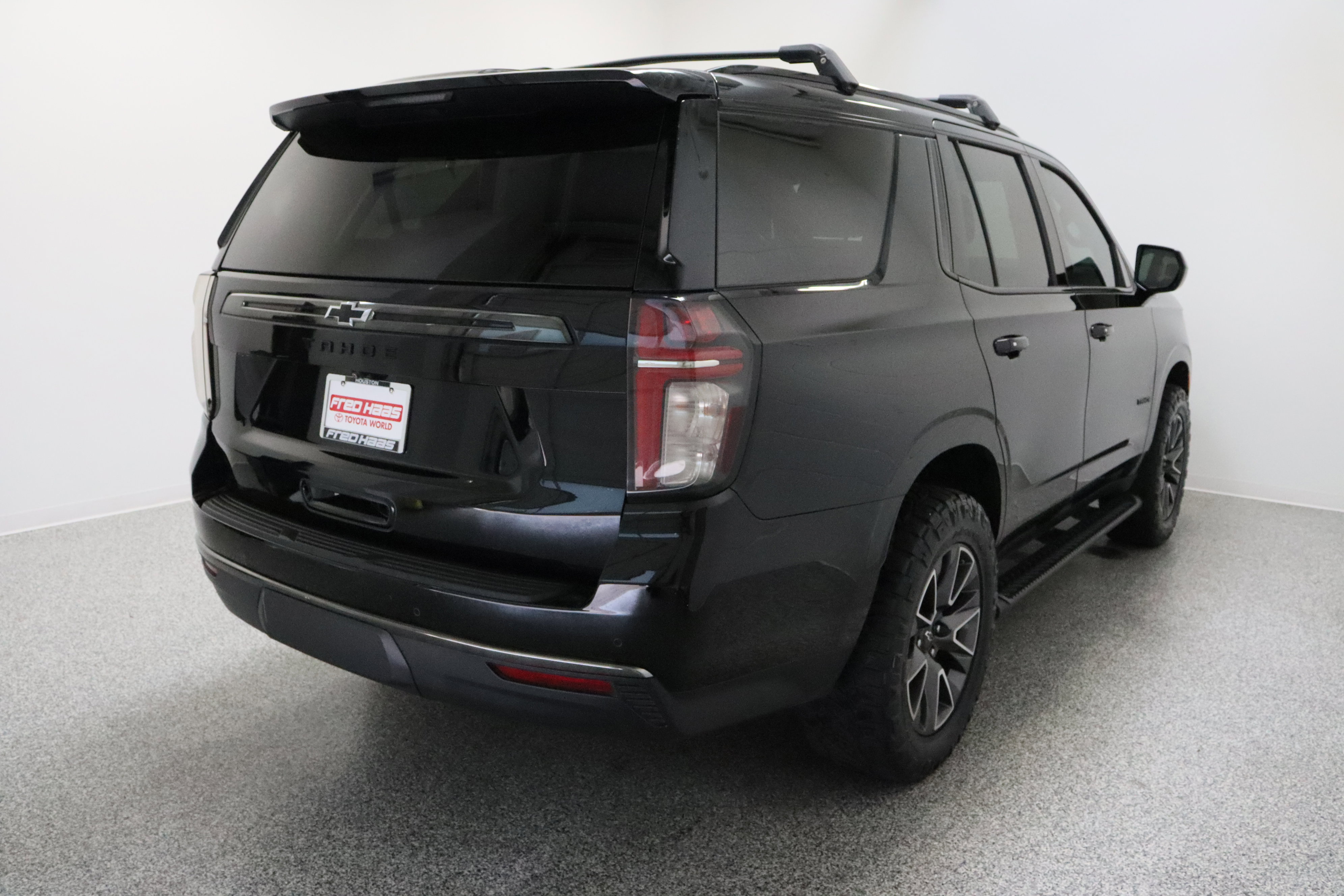 Used 2021 Chevrolet Tahoe Z71 w/ Rear Media and Nav Package AWD/4WD image 7