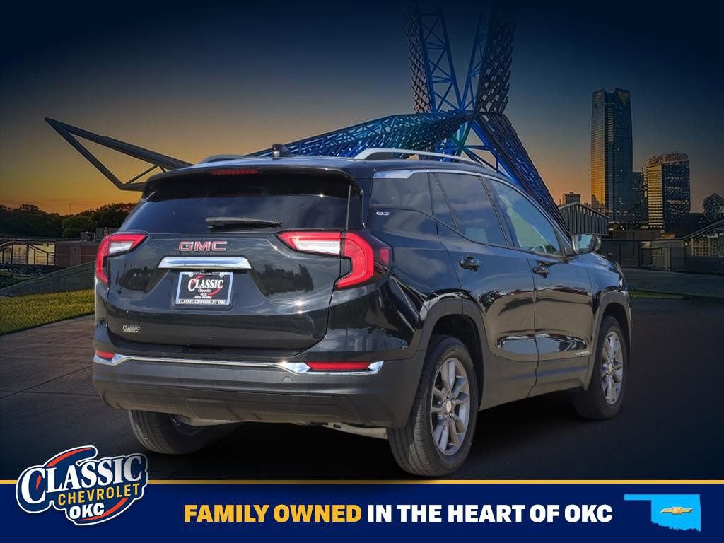 Used 2023 GMC Terrain SLT AWD/4WD image 7