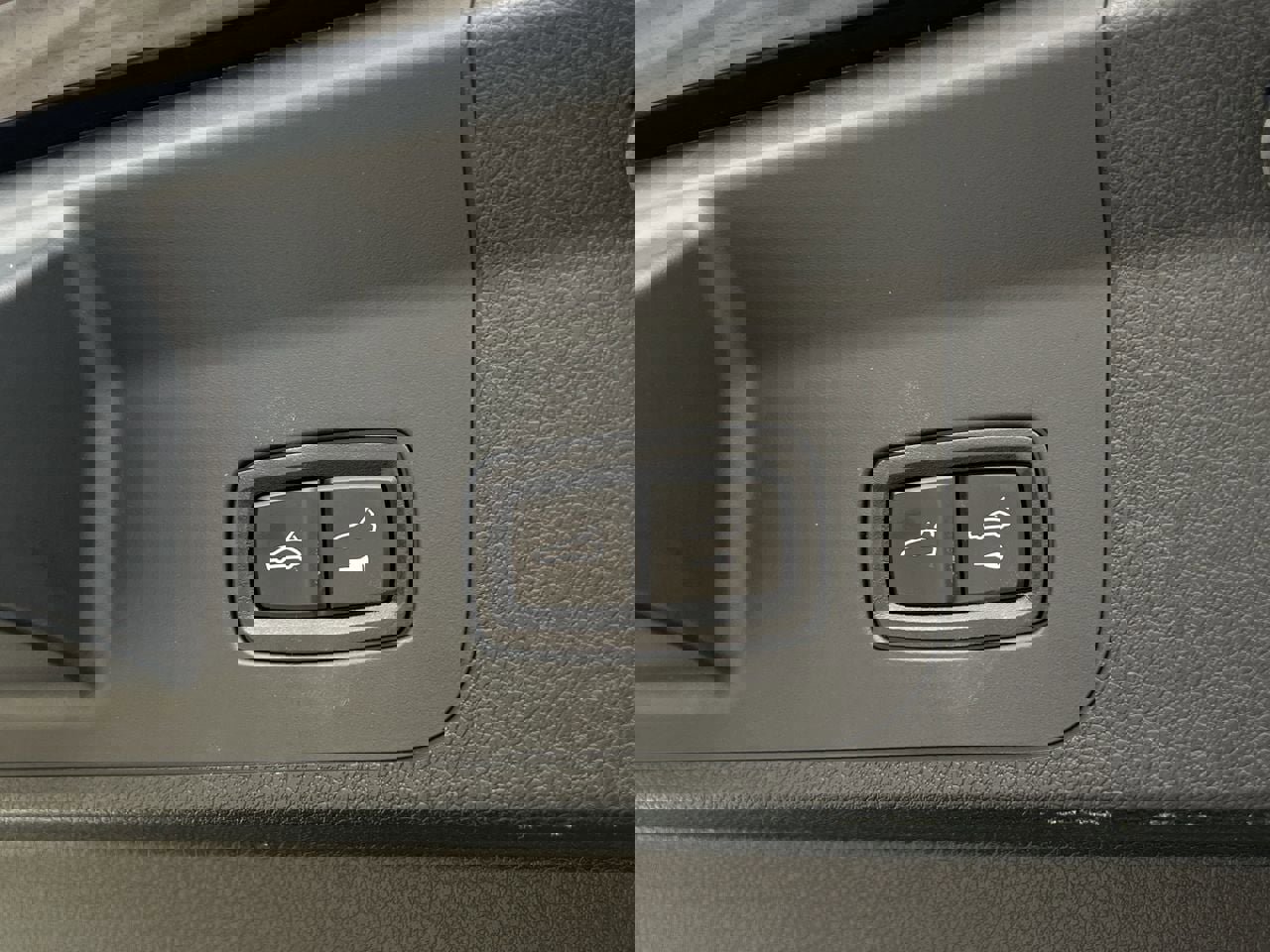 Used 2022 Porsche Panamera Platinum Edition image 25