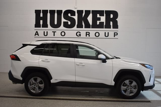 Used 2024 Toyota RAV4 LE AWD/4WD image 2