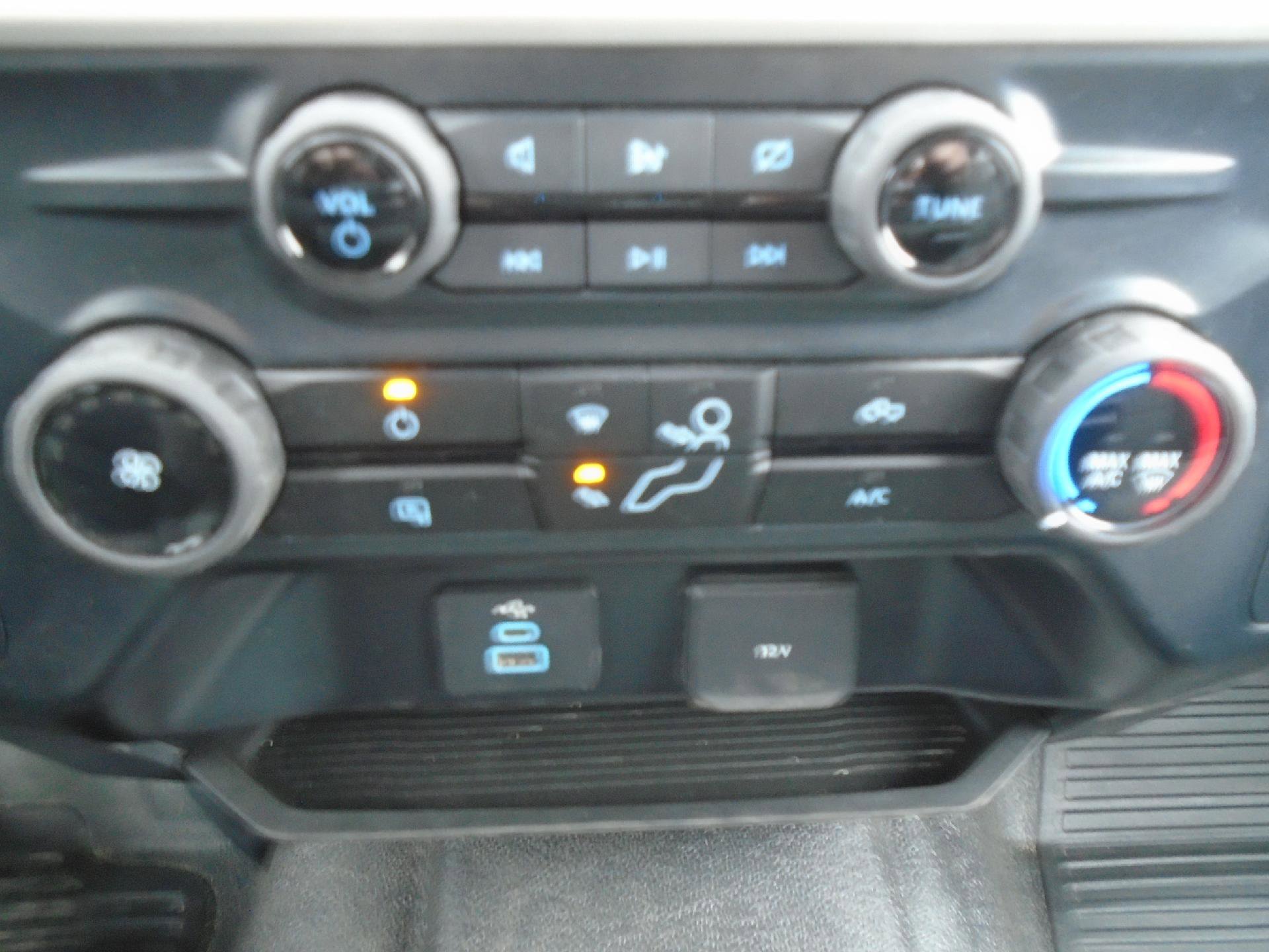 Used 2023 Ford F250 XLT w/ F-250 >10K GVWR Package image 21