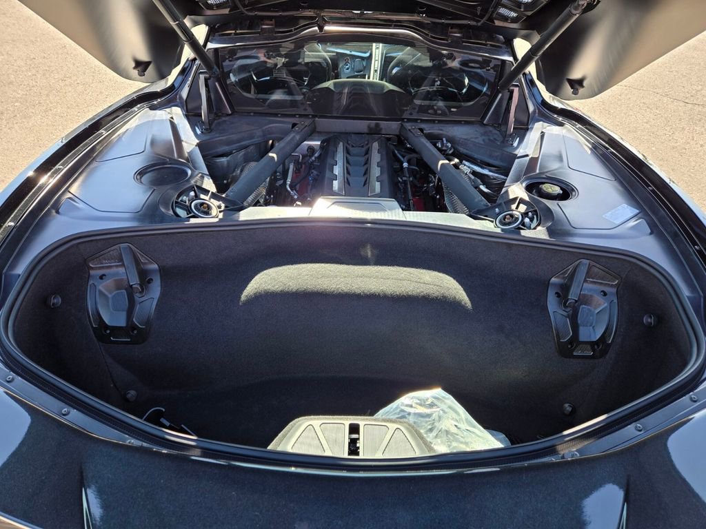 Used 2022 Chevrolet Corvette Stingray Preferred Cpe w/ Z51 Performance Package image 17