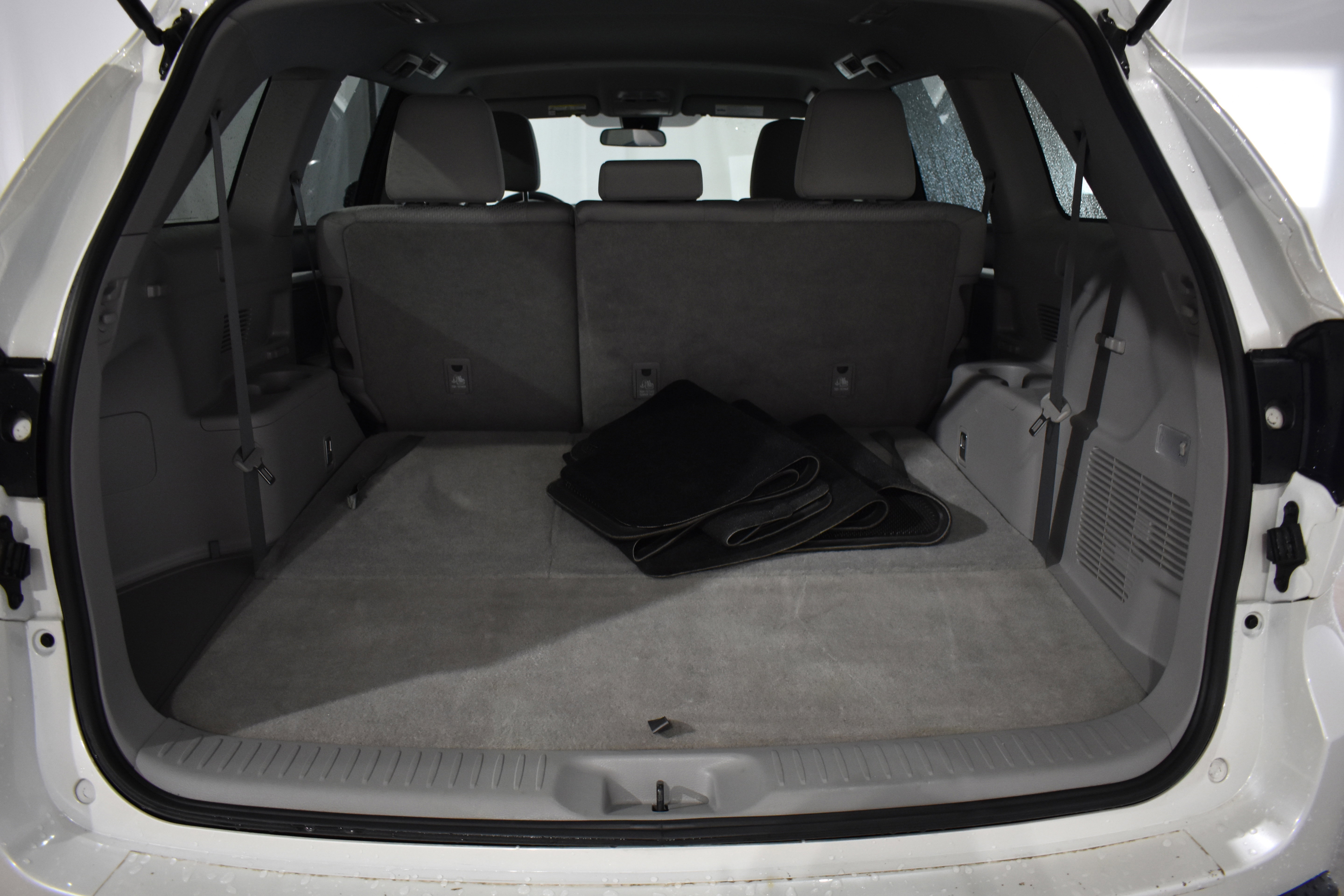 Used 2019 Toyota Highlander LE image 33